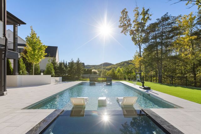 6458 Penrose Dr, Brentwood, TN 37027