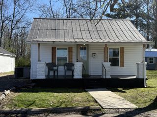 219 Cedar St, Hohenwald, TN 38462