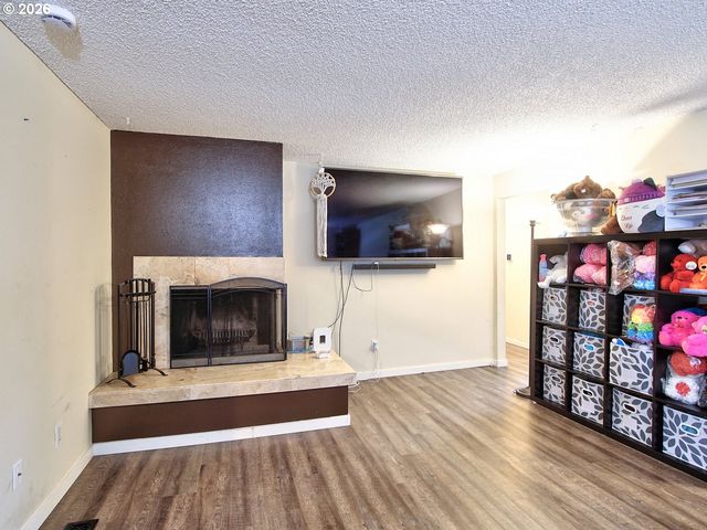 19875 Sw ROCK Dr, Beaverton, OR 97003