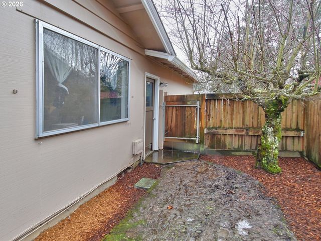 19875 Sw ROCK Dr, Beaverton, OR 97003