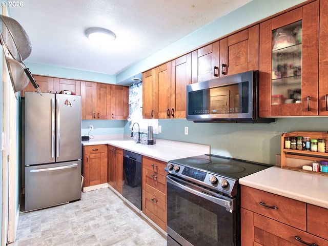 19875 Sw ROCK Dr, Beaverton, OR 97003