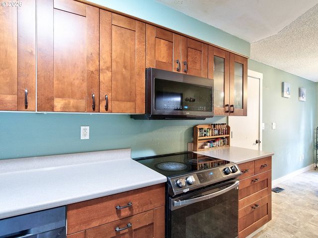 19875 Sw ROCK Dr, Beaverton, OR 97003