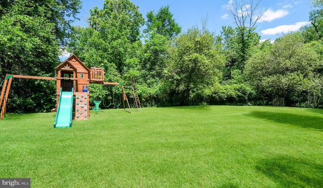 2217 N ROCKHILL RD, Sellersville, PA 18960