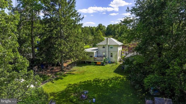 2217 N ROCKHILL RD, Sellersville, PA 18960
