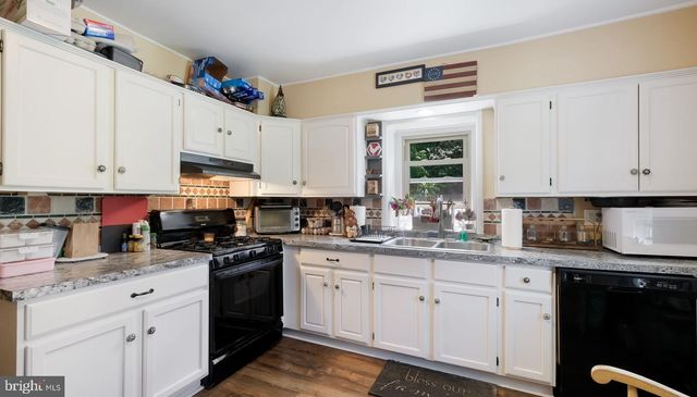 2217 N ROCKHILL RD, Sellersville, PA 18960