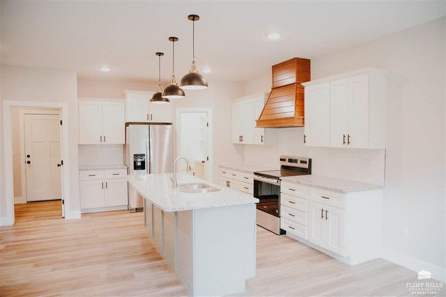 2533 Sawmill Road, Junction City, KS 66441