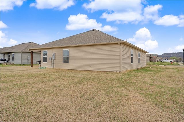 995 Jennifer Ann Lane, Elkins, AR 72727