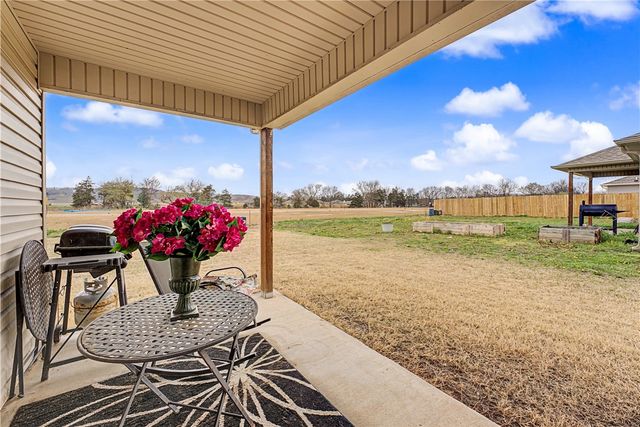 995 Jennifer Ann Lane, Elkins, AR 72727