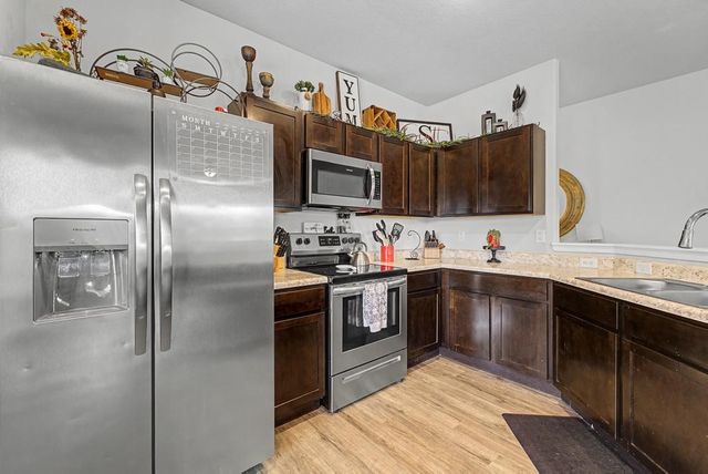 995 Jennifer Ann Lane, Elkins, AR 72727