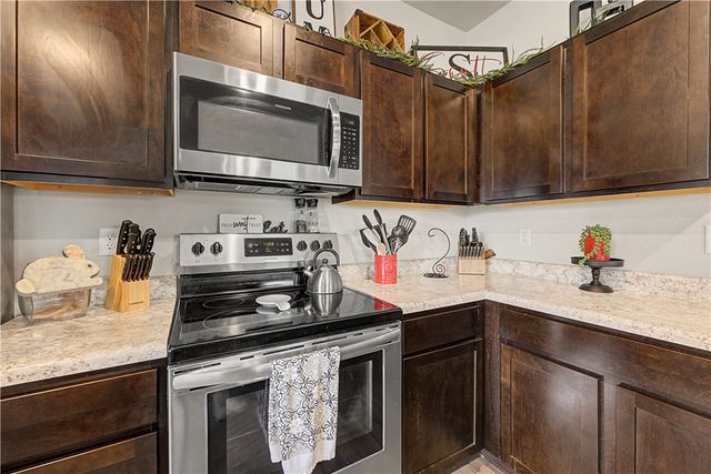 995 Jennifer Ann Lane, Elkins, AR 72727