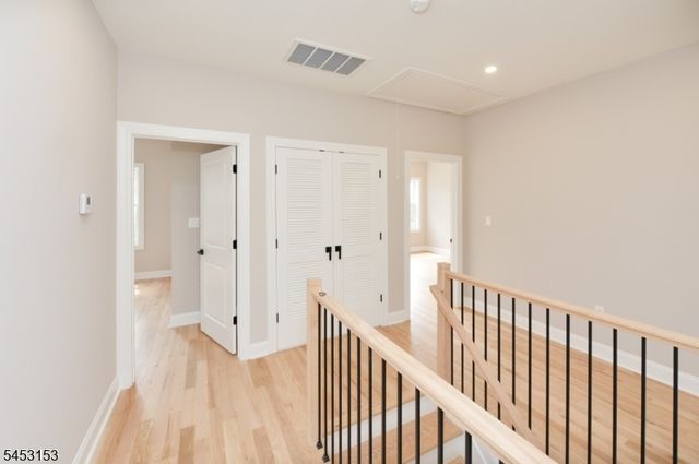49 Center St, Clifton City, NJ 07011