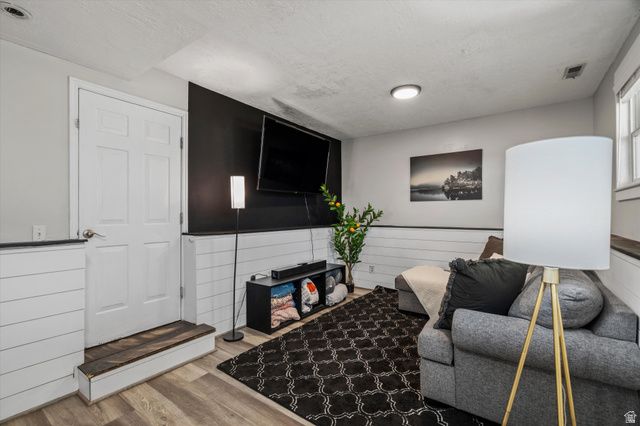 1523 S 500 E, Kaysville, UT 84037