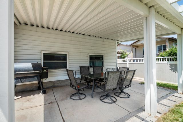 1523 S 500 E, Kaysville, UT 84037