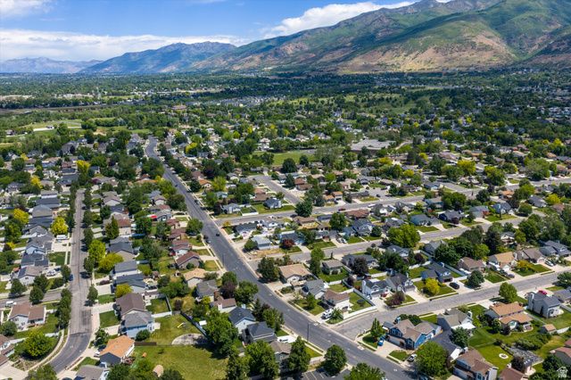 1523 S 500 E, Kaysville, UT 84037