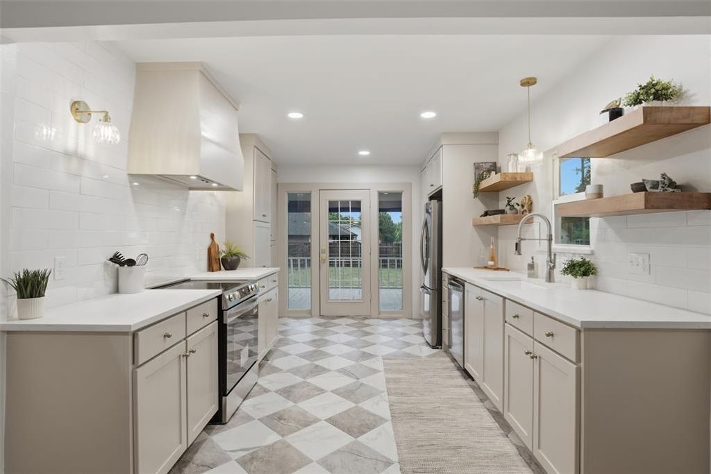 602 E Symmes Street, Norman, OK 73071