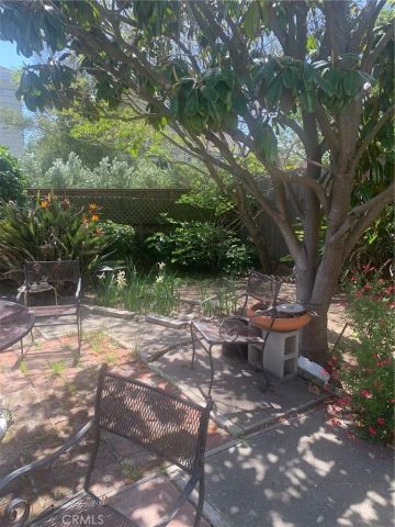 1567 La Salle, San Francisco, CA 94124