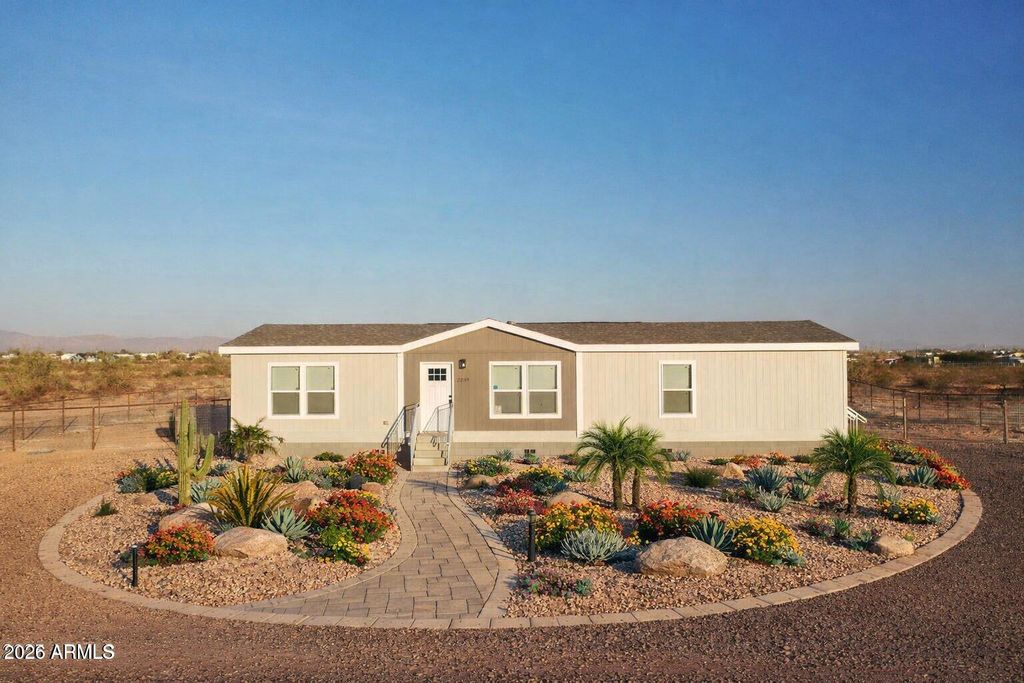 2239 S 357th Drive, Tonopah, AZ 85354