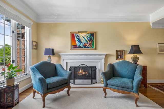 3737 West End Ave Apt 305, Nashville, TN 37205