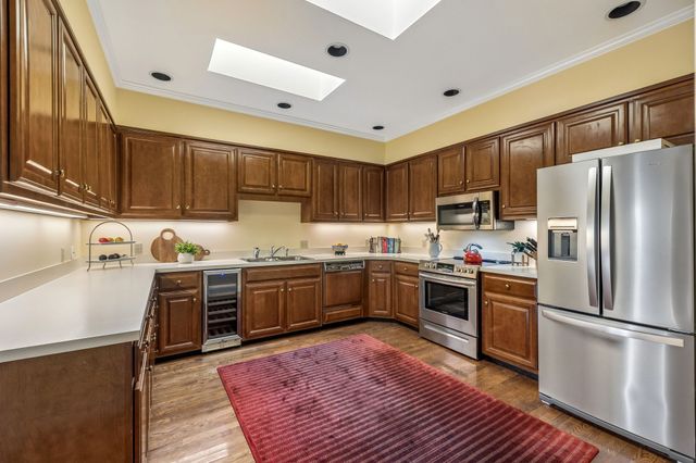 3737 West End Ave Apt 305, Nashville, TN 37205