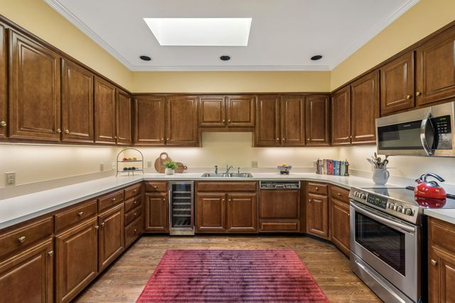 3737 West End Ave Apt 305, Nashville, TN 37205