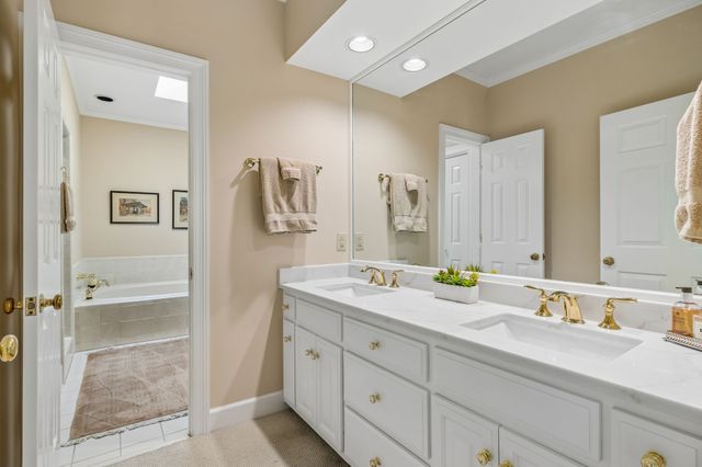 3737 West End Ave Apt 305, Nashville, TN 37205