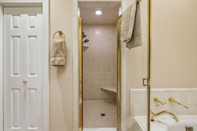 3737 West End Ave Apt 305, Nashville, TN 37205