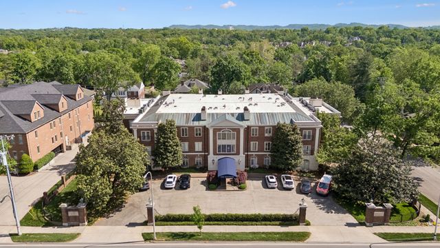 3737 West End Ave Apt 305, Nashville, TN 37205