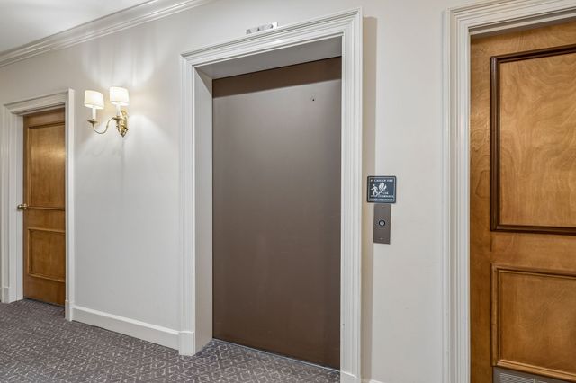 3737 West End Ave Apt 305, Nashville, TN 37205