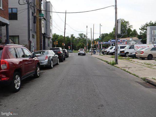 3228 W YORK ST, Philadelphia, PA 19132