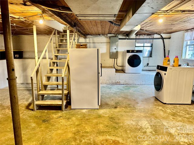 1003 Pennton Avenue SW, Lenoir, NC 28645