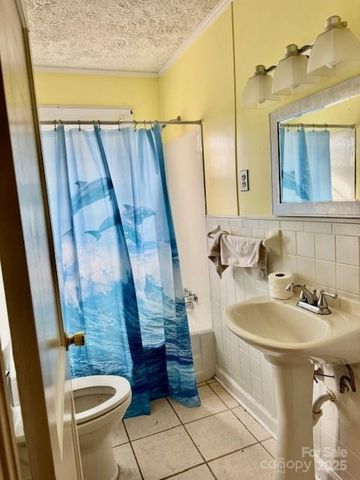 1003 Pennton Avenue SW, Lenoir, NC 28645