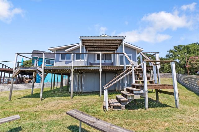 173 Tanglewood Drive, Mabank, TX 75156