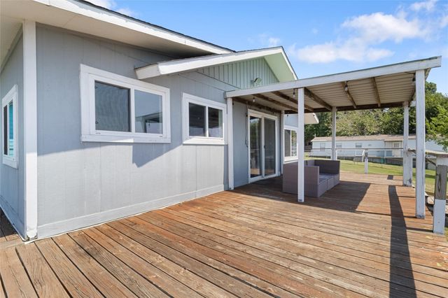 173 Tanglewood Drive, Mabank, TX 75156