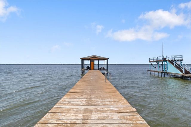 173 Tanglewood Drive, Mabank, TX 75156