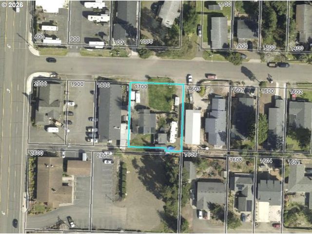 1890 37TH St, Florence, OR 97439