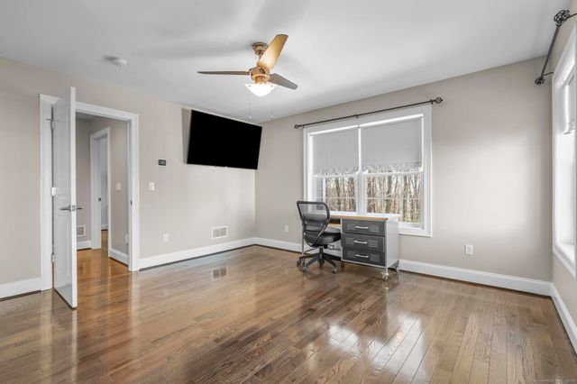 20 Brookview Circle 20, Bristol, CT 06010