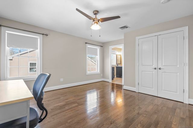 20 Brookview Circle 20, Bristol, CT 06010