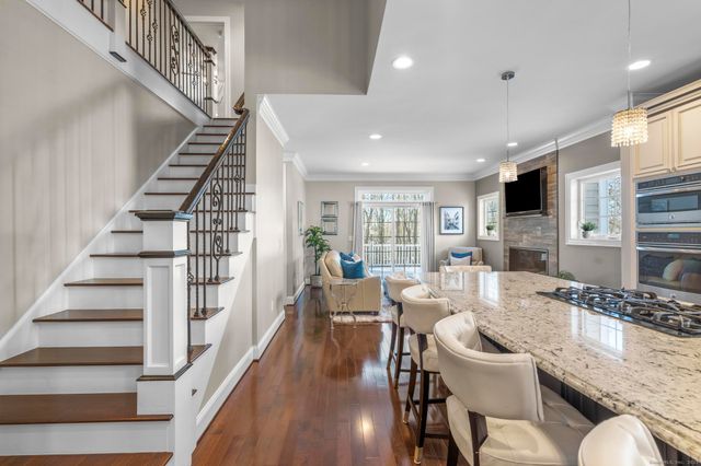 20 Brookview Circle 20, Bristol, CT 06010