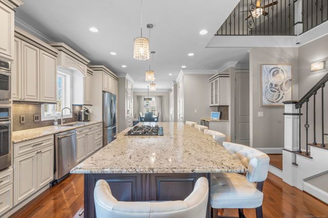 20 Brookview Circle 20, Bristol, CT 06010