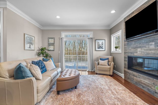 20 Brookview Circle 20, Bristol, CT 06010