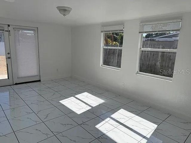 7101 15TH STREET N, St Petersburg, FL 33702