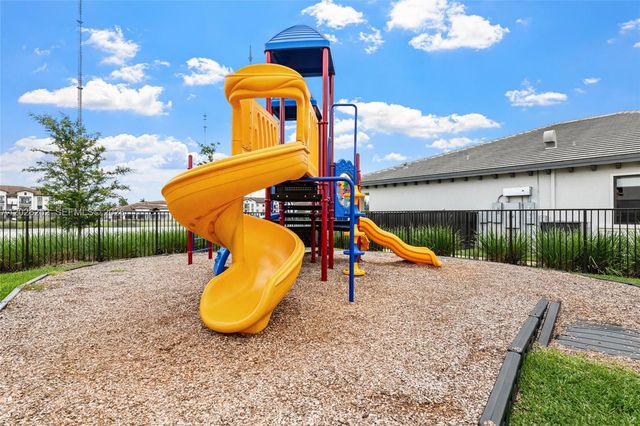 577 NW 204th St, Miami Gardens, FL 33169