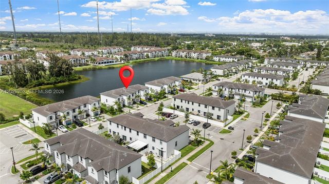 577 NW 204th St, Miami Gardens, FL 33169