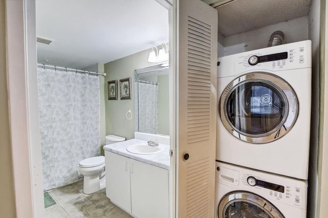 1500 SW 131st Way 108n, Pembroke Pines, FL 33027