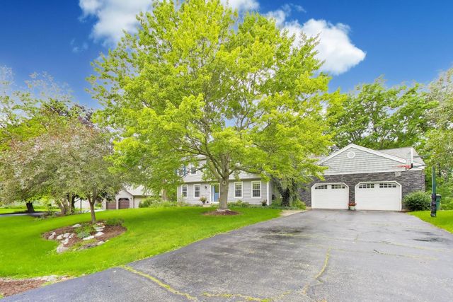 924 Glen Oak Drive, Sleepy Hollow, IL 60118