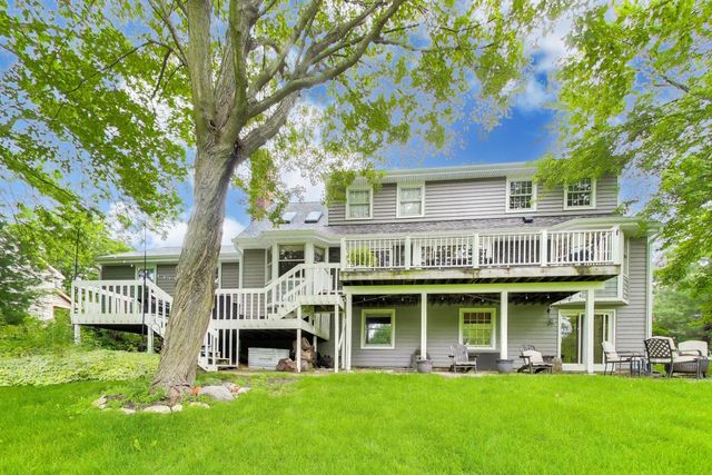 924 Glen Oak Drive, Sleepy Hollow, IL 60118