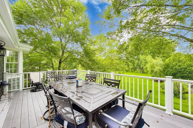 924 Glen Oak Drive, Sleepy Hollow, IL 60118