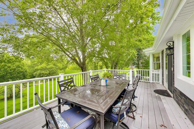 924 Glen Oak Drive, Sleepy Hollow, IL 60118