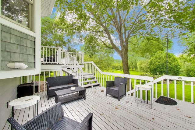 924 Glen Oak Drive, Sleepy Hollow, IL 60118