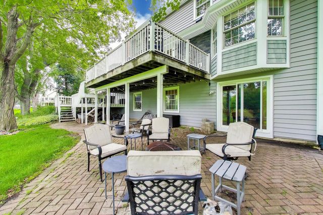 924 Glen Oak Drive, Sleepy Hollow, IL 60118